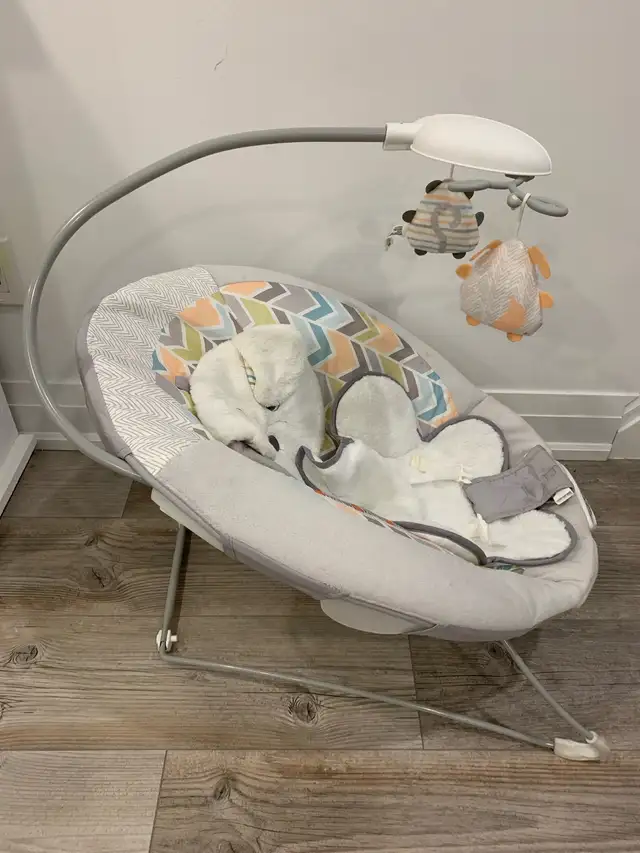Fisher Price Bouncy Chair in Playpens, Swings & Saucers in City of Toronto - Image 3