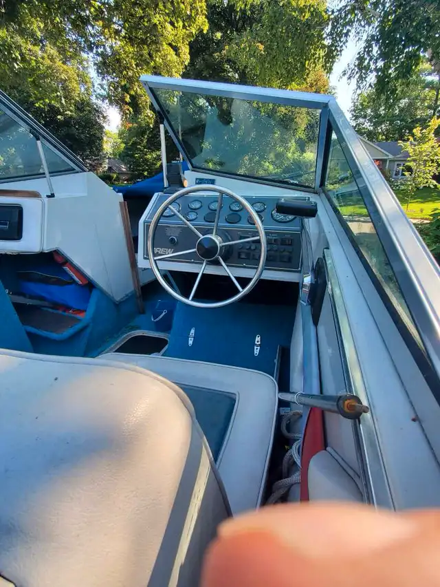 18 Foot GREW Boat with trailer in Powerboats & Motorboats in Oakville / Halton Region - Image 7