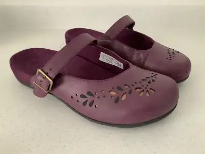 VIONIC  SHOE WOMAN’S Size 7 - ‘Orthaheel’, View more