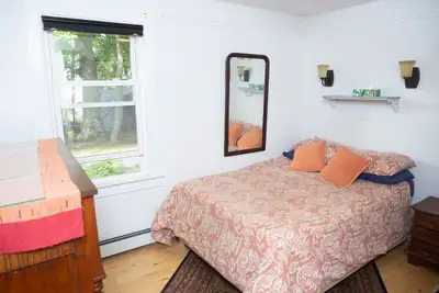Room for rent in Lequille, Nova Scotia within a 15 mins walk to Annapolis Royal Lovely furnished mai...