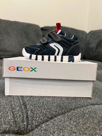 GEOX Baby Shoes Size 5 1/2 US