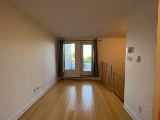 2 Floor Condo Apartment w/ Private Roof Top Terrace –MUST SEE in Long Term Rentals in City of Montréal - Image 9