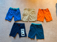 Selling kids shorts - (Size 5-6T) - very good condition