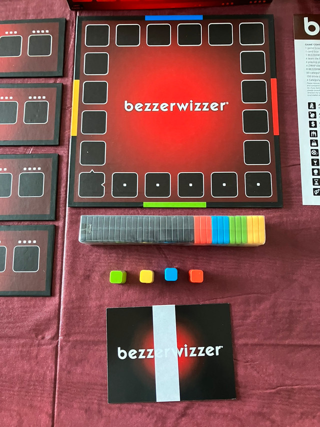 Bezzerwizzer Board Game, New in Open Box dans Jouets et jeux  à Ville de Montréal - Image 4