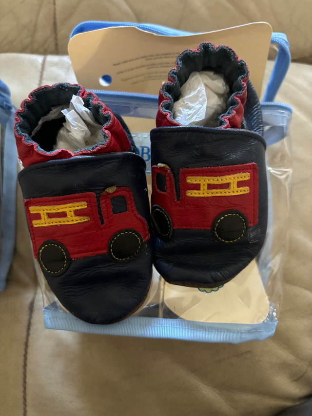 ROBEEZ infant leather soft shoes in Clothing - 6-9 Months in Kitchener / Waterloo