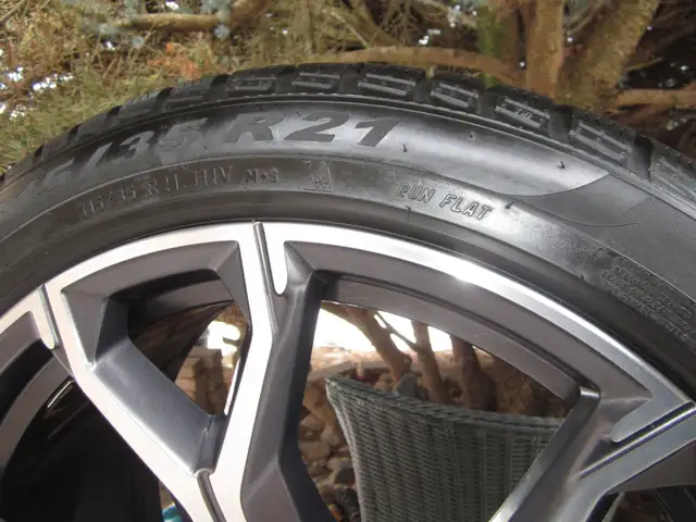 Factory BMW X5 X6 21' staggered winter snow wheel  package 741M in Tires & Rims in Oakville / Halton Region - Image 7