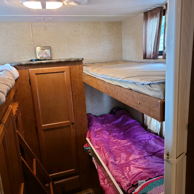 30' Skyline Nomad bunk model trailer Travel Trailers & Campers