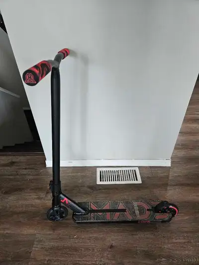 Madd Gear Carve Elite Stunt Scooter