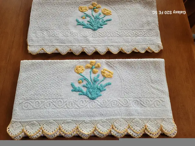 Floral Crochet Towels and Facecloths (ALL FOR) in Bathwares in Markham / York Region - Image 3