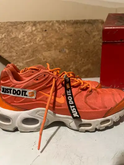 nike tns bright orange size 8, View more