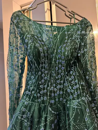Robe de soirée verte longue à manches longues – élégante, View more