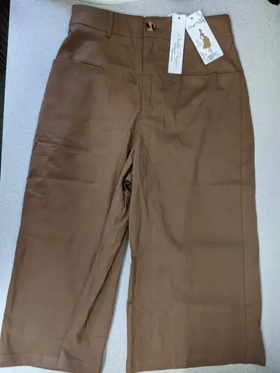 SAVE 26.00 (72%) Woman's Small Chocolate Capri Shorts on Amazon, View more