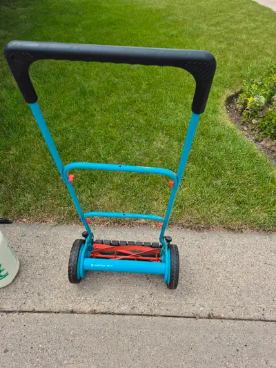 Gardenia Push Lawn Mower, View more