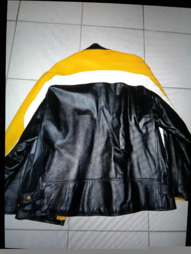 Leather jacket (motorcycle style) best offer or trade  in Men's in City of Toronto - Image 4
