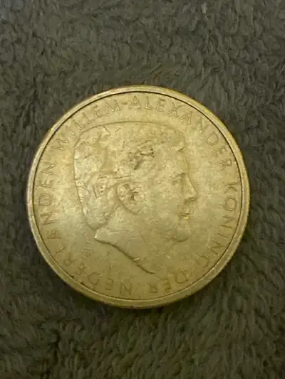 I'm selling an Aruba 5 Florin coin from 2016, featuring Willem-Alexander on the obverse. It's a uniq...