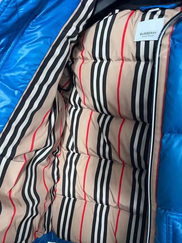 Kid's burberry london winter jacket  in Kids & Youth in Markham / York Region - Image 5