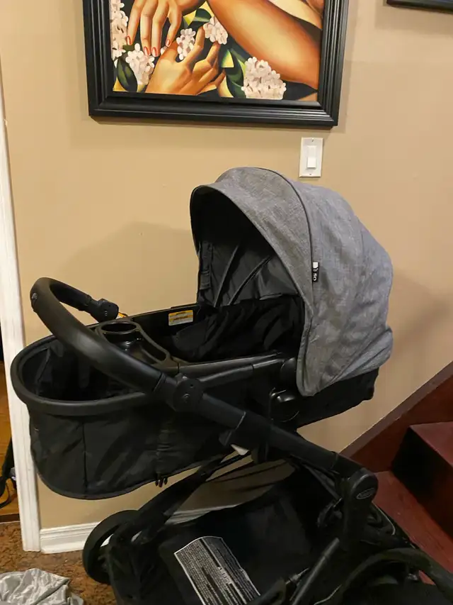 Graco stroller 5 in 1 with car seat  in Strollers, Carriers & Car Seats in Markham / York Region - Image 3