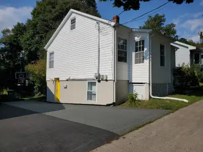 1-Bedroom Apartment with Garden Access in the Heart of Halifax