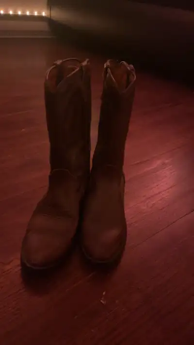 Size 2 - Women’s Cowboy Boots , View more