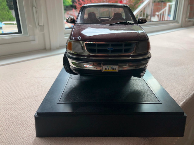 Ford F-150 Model (90s) in Arts & Collectibles in Kitchener / Waterloo - Image 2