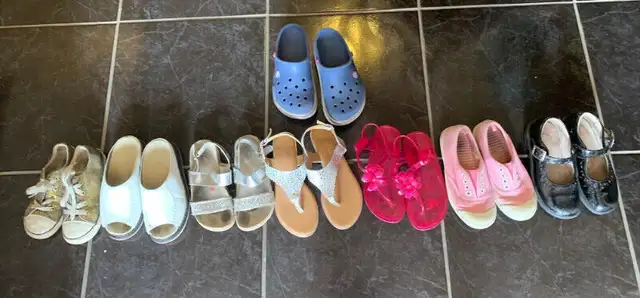 Different Girl Sandals and Shoes  (Size 8-9-10) in Kids & Youth in Markham / York Region - Image 6