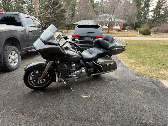 For Sale 2018 Harley Davidson Roadglide Ultra low Km in Touring in Ottawa - Image 3