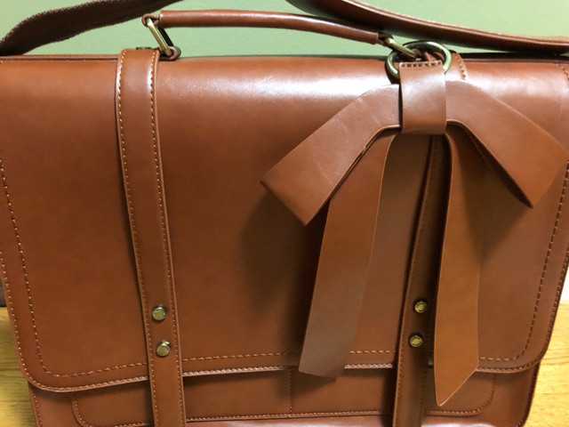 Ecosusi Brown Vintage Style Detachable Bow Big Briefcase in Women's - Bags & Wallets in City of Toronto - Image 3