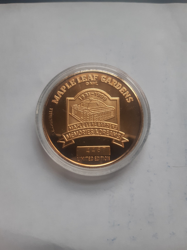 Maple Leaf Gardens collectors coin in Arts & Collectibles in Bedford