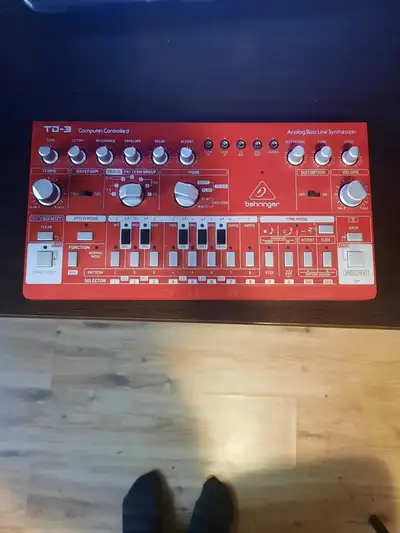 Behringer TD-3, View more