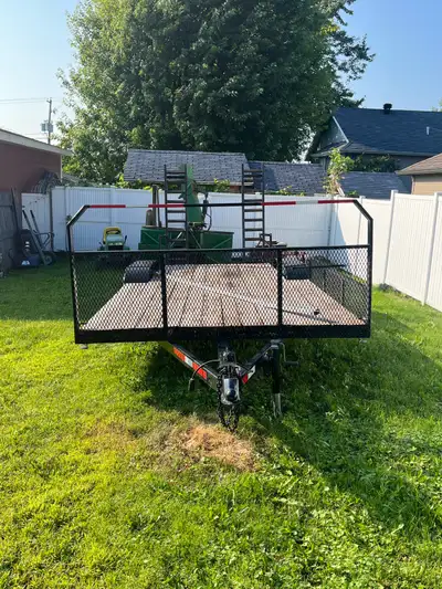 Remorque plateforme 16pied de long 6pied de large entre les ailes 7pied de large dépassé les ailes R...