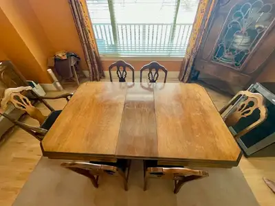 Antique Dining Room Set (Knechtels)