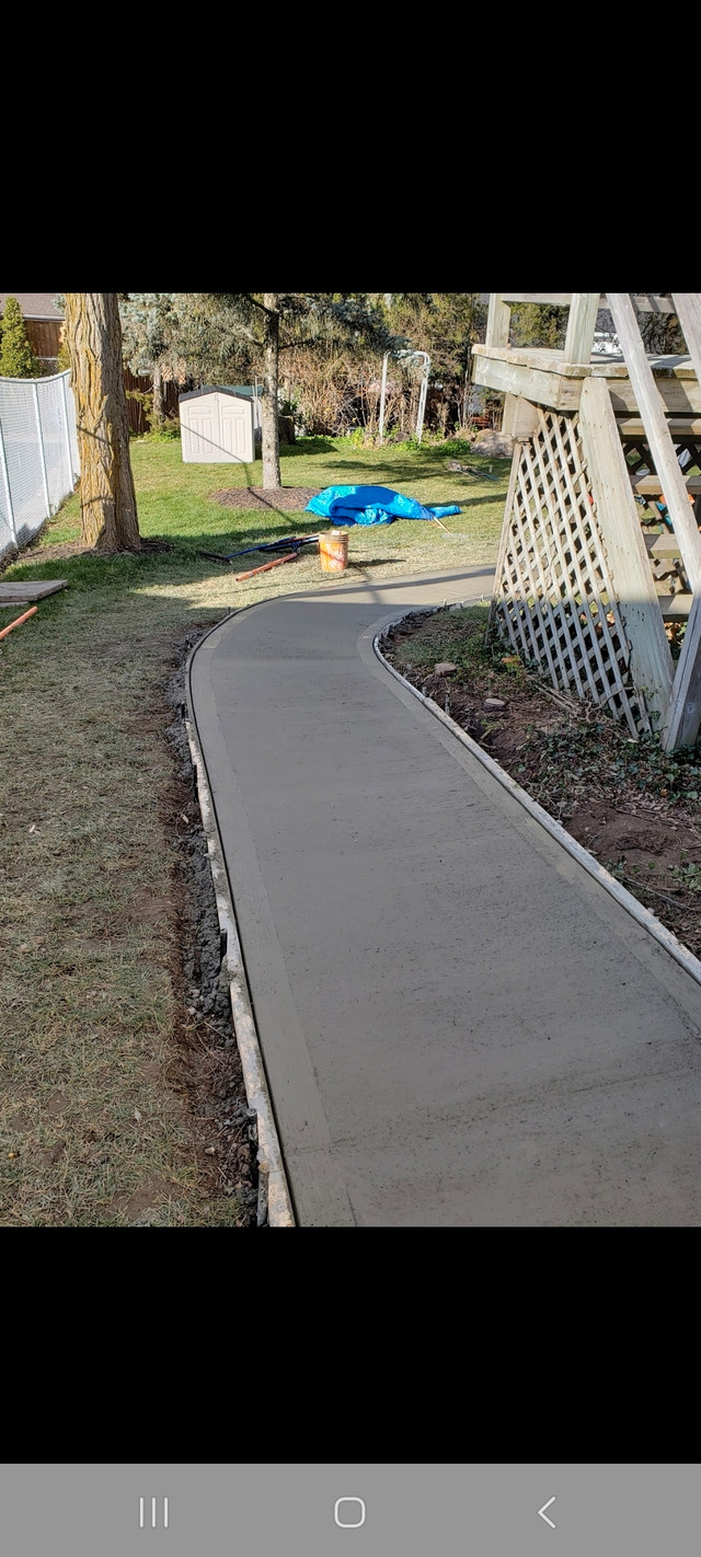 CEMENT PADS, WALKWAYS, DRIVEWAYS Decks & Fences Kitchener