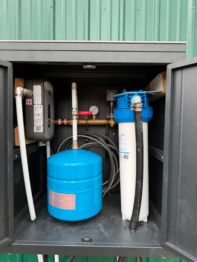 Red seal plumber492697910258575364