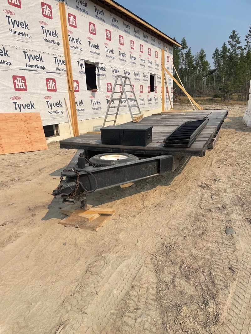 30ft flat deck trailor with ramps Cargo & Utility Trailers