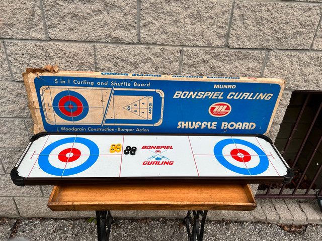 VINTAGE BONSPIEL / SHUFFLEBOARD TABLE + ORIGINAL PLAYING PIECES in Arts & Collectibles in Mississauga / Peel Region