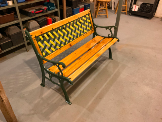 Cedar garden bench in Patio & Garden Furniture in Barrie