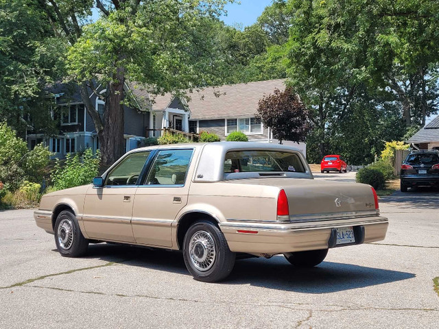 1992 Chrysler New Yorker Salon in Classic Cars in Oakville / Halton Region - Image 3