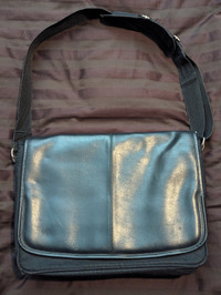 ~!! High Quality Black Leatherette Laptop / Messenger Bag !!~