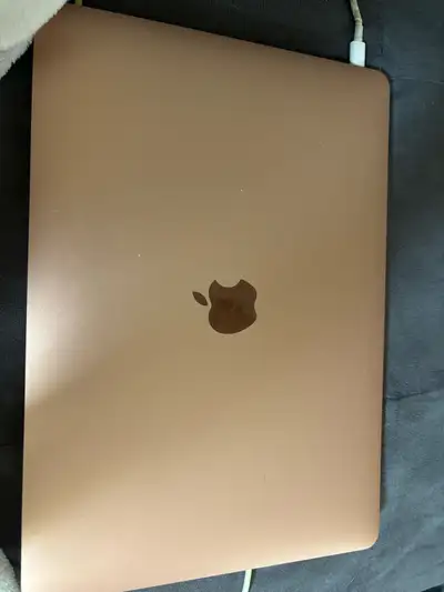 Broken screen macbook air 2019, View more