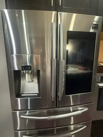 Samsung French Door Fridge w/ Ice Maker (Screen Not Working), View more
