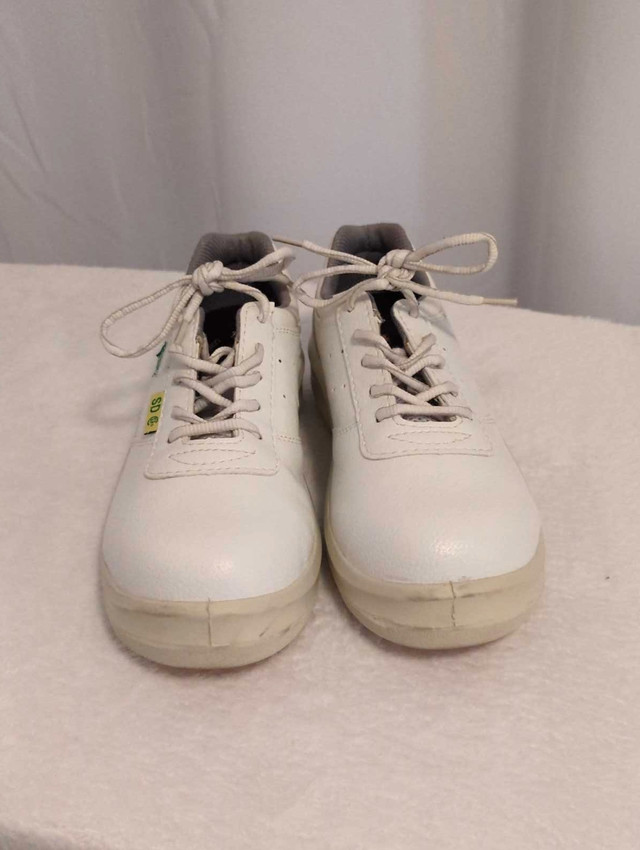 Steel Toe Non-Slip Rubber Sole Work Shoes Sneakers  in Women's - Shoes in Kitchener / Waterloo - Image 3