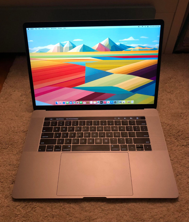 MacBook Pro 15'' Touchbar Retina Core i7 16GB 500GB 2017 in Laptops in Ottawa