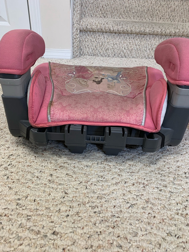 Car Booster Seat in Strollers, Carriers & Car Seats in St. Albert - Image 4