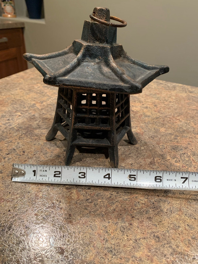 Cast Iron Pagoda Temple Lantern in Outdoor Décor in Regina - Image 2