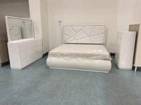 Mega liquidation Econoplus! Set de chambre Galaxy blanc!