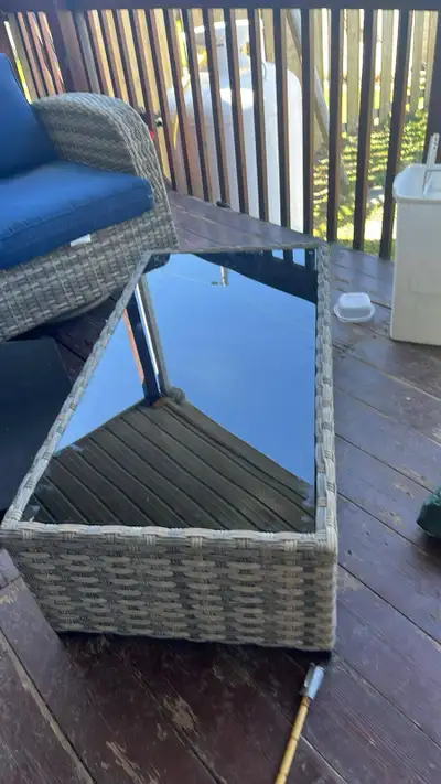 table de patio en poly rotin , View more