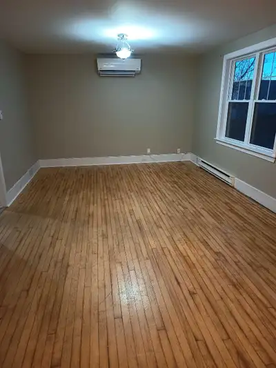 A newly renovated and spacious 2 bedroom unit available on Loch Lomond road, East Saint John, NB. Se...