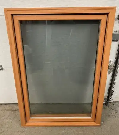 Grande fenêtre battant en bois 35"1/4 x 51"1/2 neuve à vendre, View more