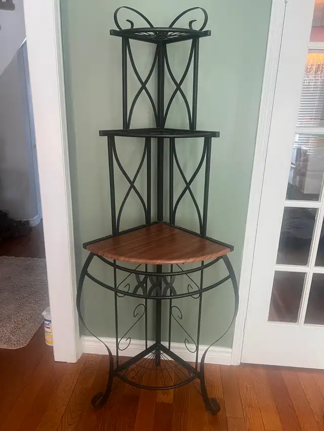CORNER PLANT STAND in Bookcases & Shelving Units in Oshawa / Durham Region - Image 4