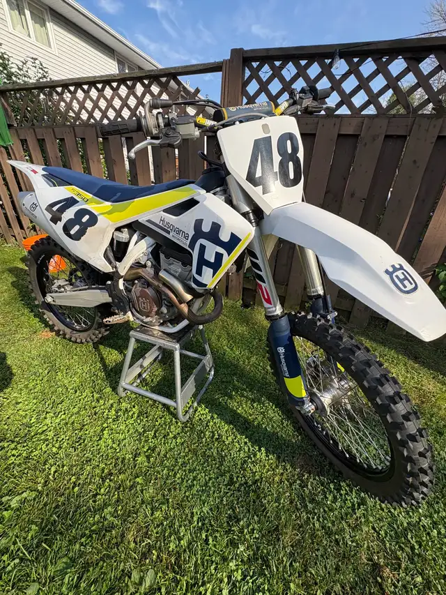 Husqvarna Fc350 in Dirt Bikes & Motocross in North Bay - Image 4
